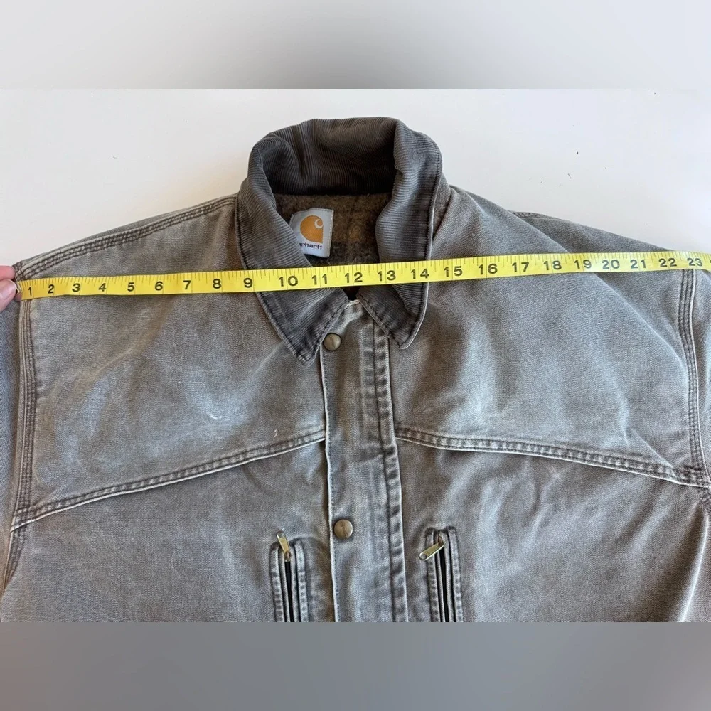Vintage Carhartt Jacket Men's Chore Coat Blanket Lined Distressed Fade